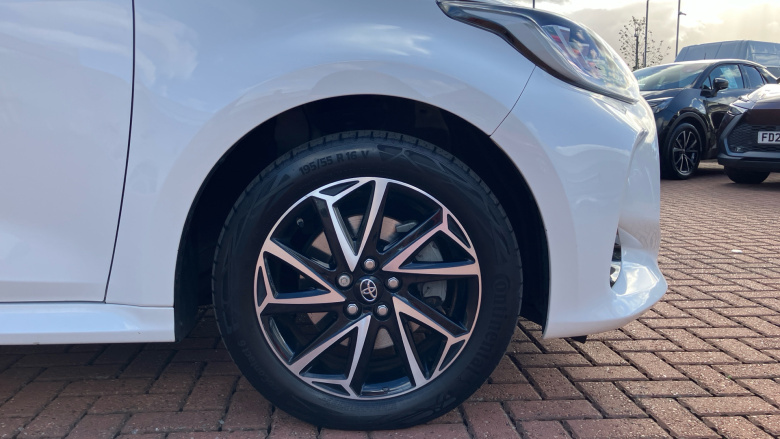 Toyota Yaris 1.5 Hybrid Design 5dr CVT Hybrid Hatchback